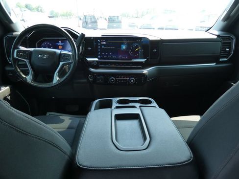 Certified 2022 Chevrolet Silverado 1500 RST AWD/4WD image 21