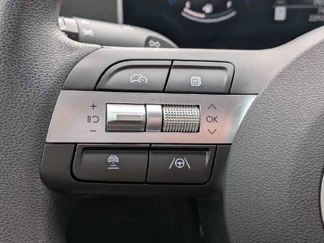 Certified 2026 Hyundai Tucson SE FWD image 25