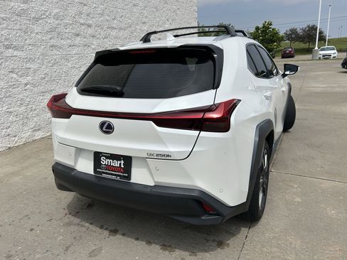 Used 2019 Lexus UX 250h w/ Premium Package AWD/4WD image 6