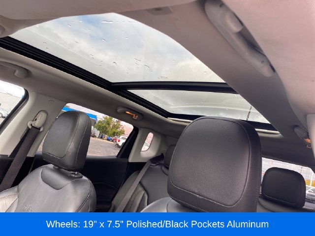 Used 2018 Jeep Compass Limited w/ Navigation Group AWD/4WD image 16