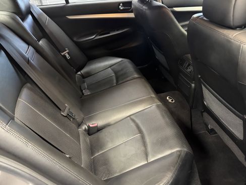 Used 2009 INFINITI G37 Journey w/ Premium Pkg image 14
