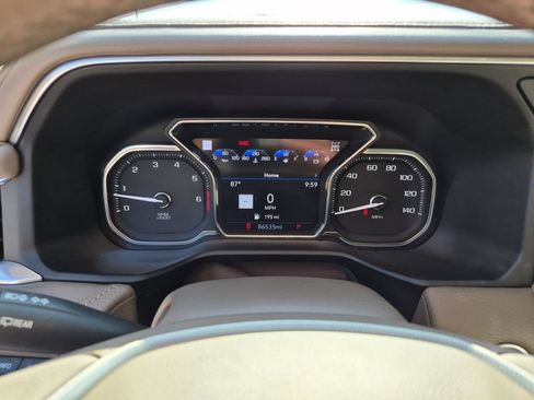 Used 2021 GMC Yukon Denali w/ LPO, Illumination Package AWD/4WD image 26