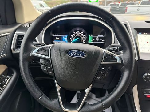 Used 2018 Ford Edge SEL w/ Equipment Group 201A image 16