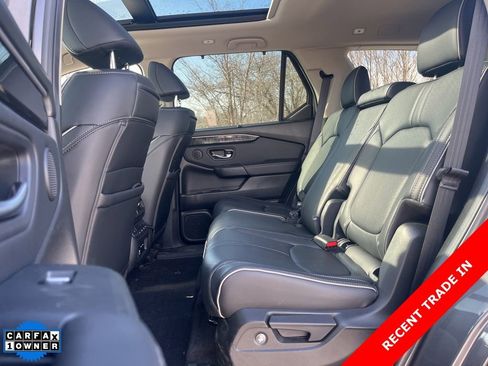 Used 2025 Honda Pilot Elite image 6