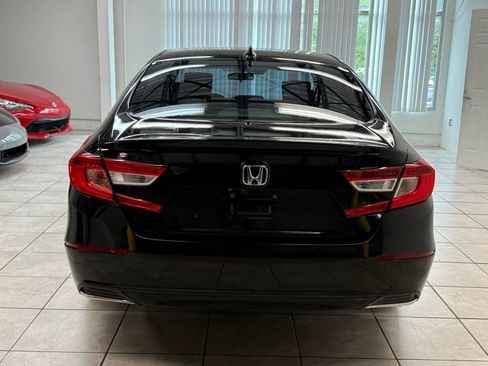 Used 2018 Honda Accord EX image 8