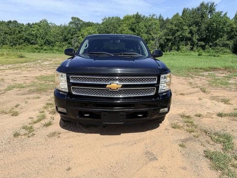 Used 2013 Chevrolet Silverado 1500 LTZ w/ LTZ Plus Package AWD/4WD image 8