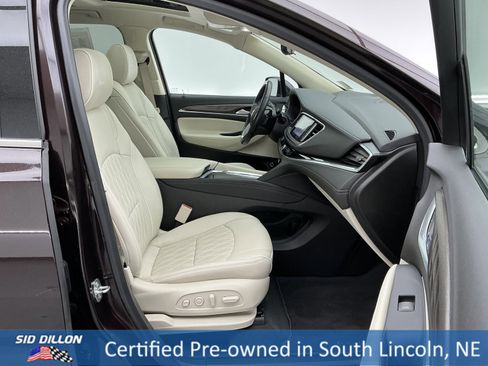 Used 2022 Buick Enclave Avenir w/ Avenir Technology Package image 27