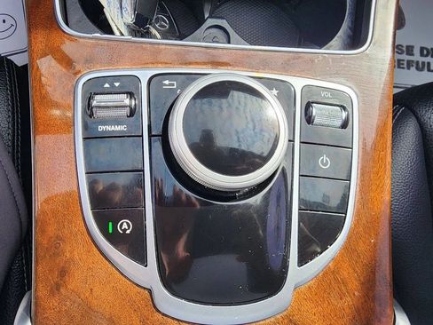 Used 2017 Mercedes-Benz C 300 4MATIC Sedan image 7