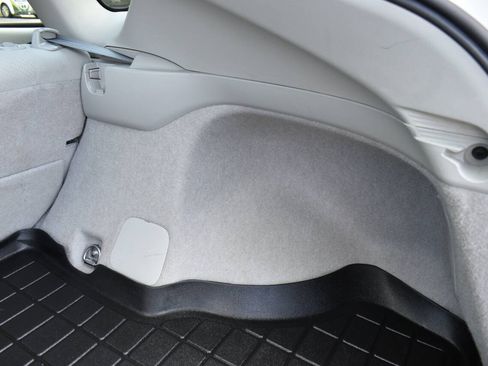 Used 2015 Toyota Prius Two FWD image 12