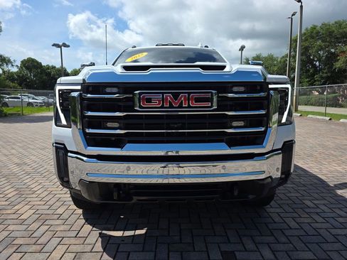 Used 2025 GMC Sierra 2500 SLT w/ SLT Convenience Package AWD/4WD image 2