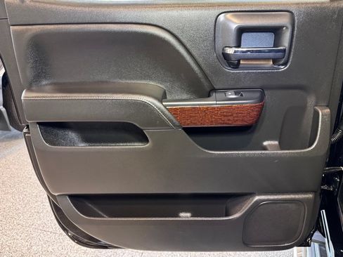 Used 2018 GMC Sierra 1500 SLT AWD/4WD image 39