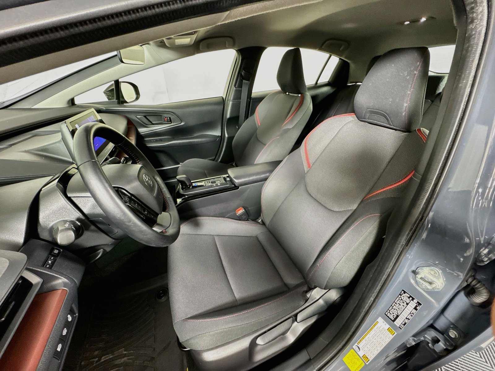 Certified 2024 Toyota Prius Prime FWD image 17