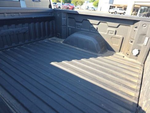 Used 2024 GMC Sierra 1500 AT4 w/ Technology Package AWD/4WD image 10
