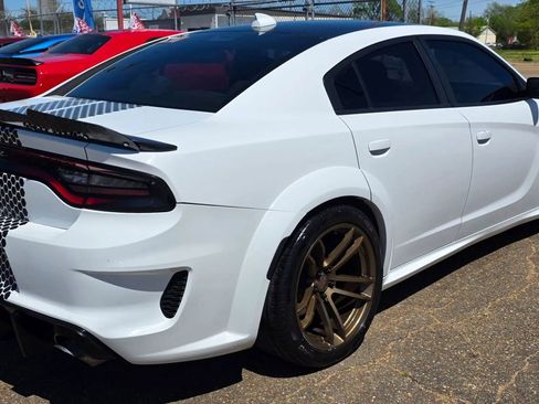 Used 2020 Dodge Charger Scat Pack RWD image 3