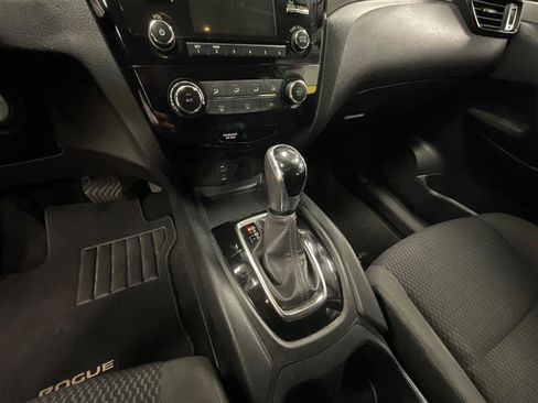 Used 2018 Nissan Rogue Sport S image 14