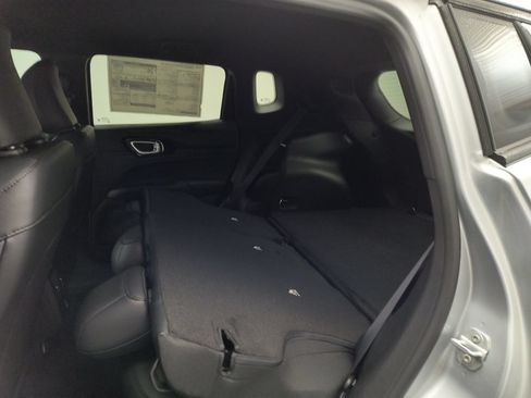 New 2026 Jeep Compass Latitude AWD/4WD image 21