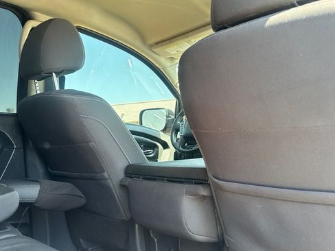 Used 2021 Nissan Titan SV RWD image 38