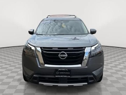 Used 2025 Nissan Pathfinder SL AWD/4WD image 7
