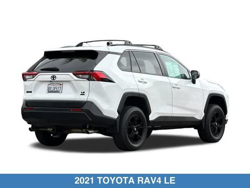 Used 2021 Toyota RAV4 LE w/ Carpet Mat Package (TMS) AWD/4WD image 5