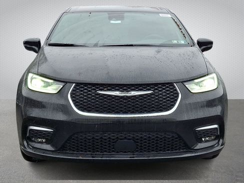 New 2026 Chrysler Pacifica Select image 2