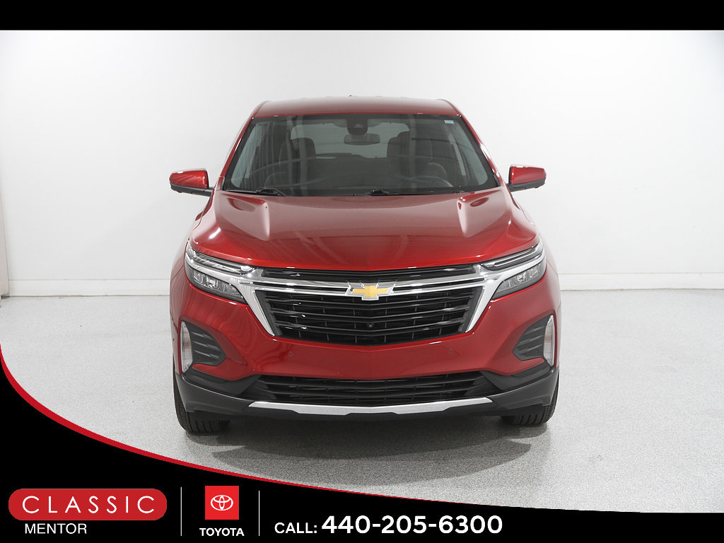 Used 2024 Chevrolet Equinox LT FWD image 2