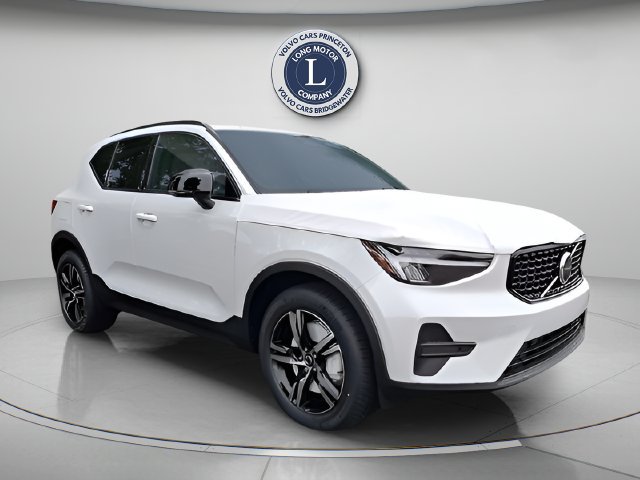 New 2026 Volvo XC40 B5 Core w/ Protection Package Premier AWD/4WD image 2