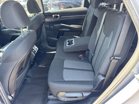Certified 2022 Kia Sorento LX image 20