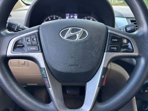Used 2016 Hyundai Accent SE w/ Option Group 02 FWD image 5
