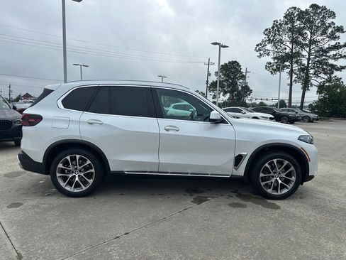 Certified 2025 BMW X5 xDrive40i w/ Executive Package AWD/4WD image 5