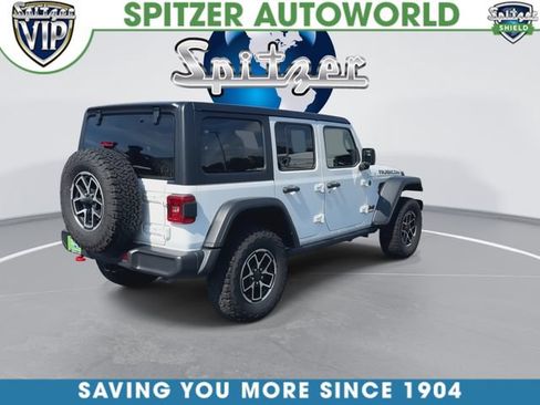 Used 2025 Jeep Wrangler Unlimited Rubicon AWD/4WD image 9