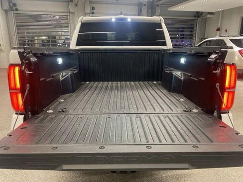 Used 2024 Toyota Tacoma TRD Sport image 10