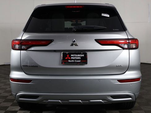 Used 2023 Mitsubishi Outlander SEL image 14