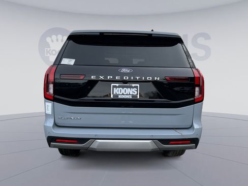 New 2025 Ford Expedition Platinum w/ Driver's Package image 5