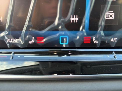 New 2026 Volkswagen Tiguan SE image 3