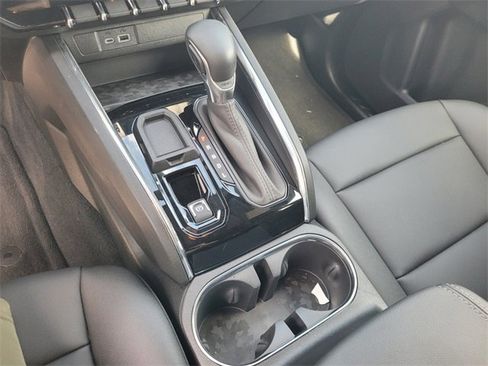 New 2025 GMC Canyon Elevation w/ Convenience Package image 22