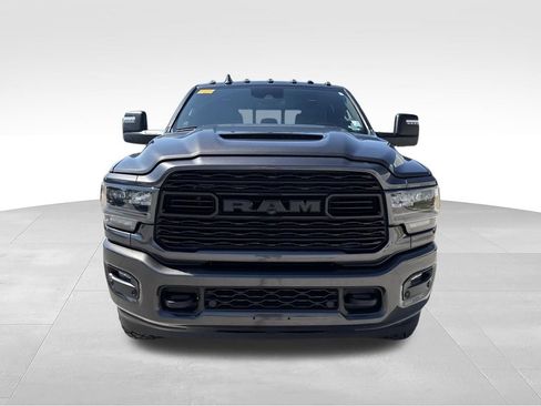 Used 2024 RAM 2500 Limited AWD/4WD image 2