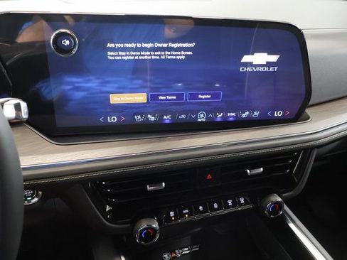 New 2026 Chevrolet Suburban Premier w/ Sun And Tow Package AWD/4WD image 19