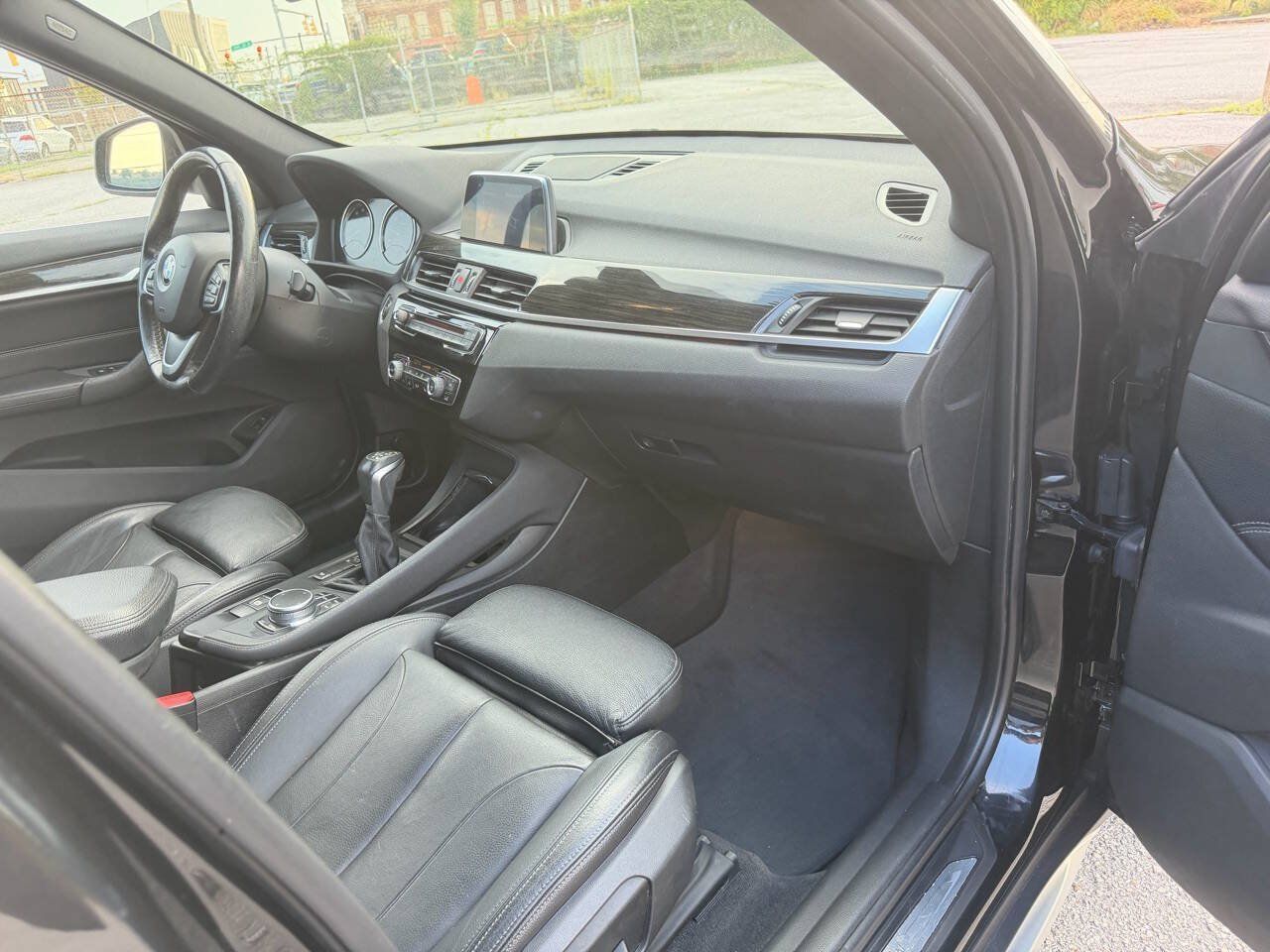 Used 2018 BMW X1 xDrive28i w/ Convenience Package AWD/4WD image 26