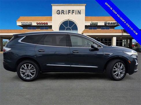 Used 2023 Buick Enclave Premium w/ Experience Buick Package image 3