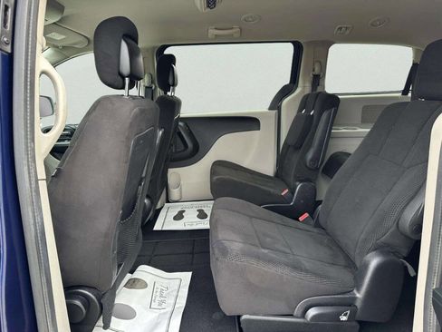 Used 2014 Dodge Grand Caravan SE w/ Quick Order Package 29E SE FWD image 11