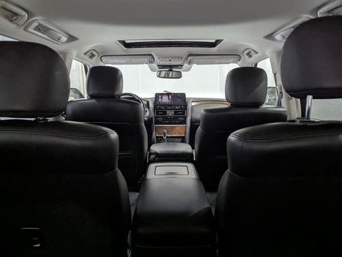 Used 2024 Nissan Armada SL w/ Captain's Chairs Package AWD/4WD image 12