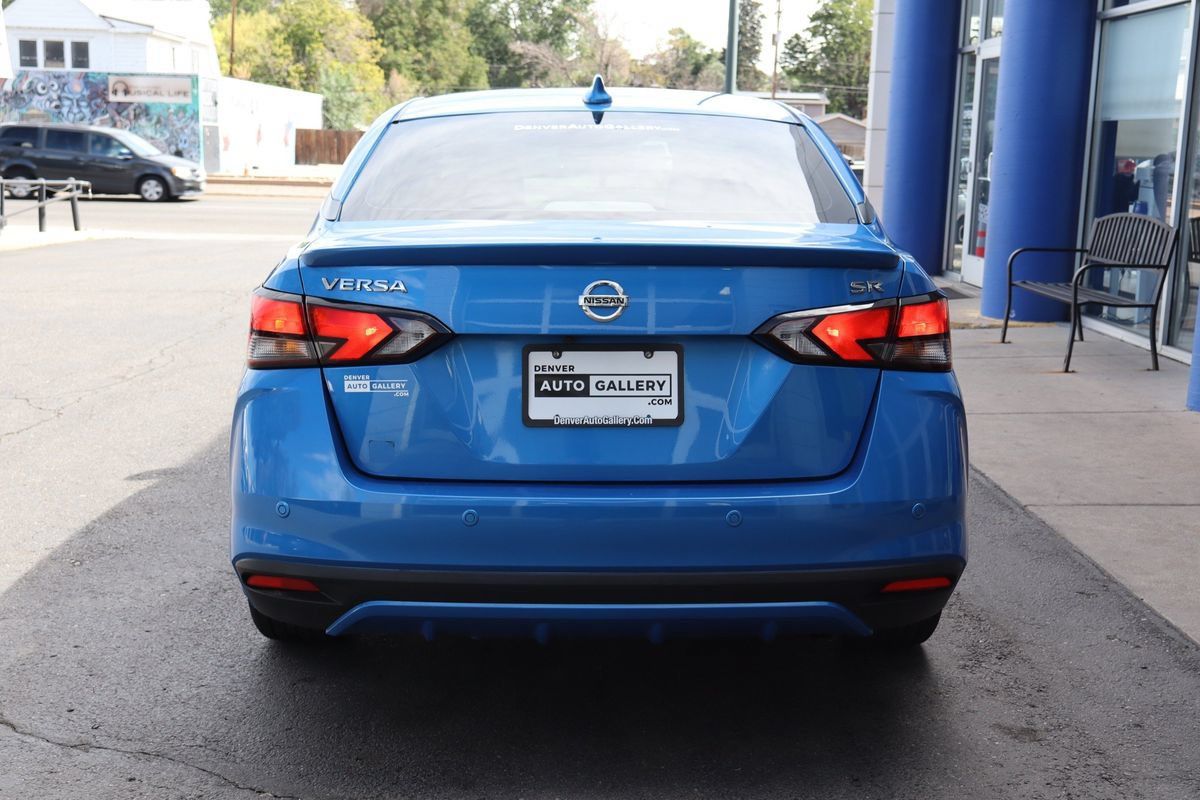 Used 2021 Nissan Versa SR w/ Convenience Package FWD image 4