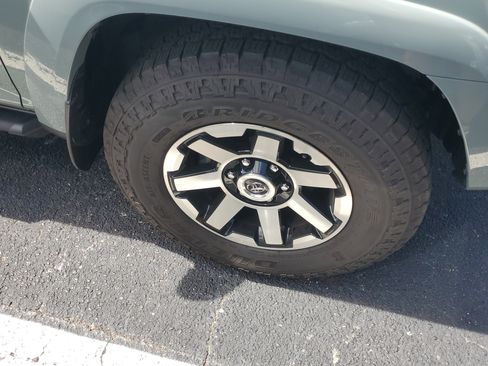 Used 2023 Toyota 4Runner TRD Off-Road Premium w/ Moonroof Package image 5