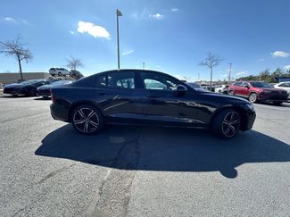 Used 2019 Volvo S60 T5 R-Design video 3