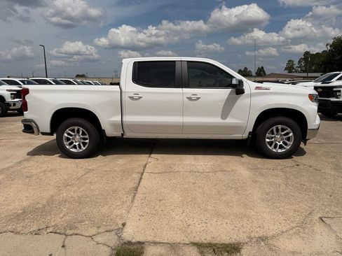 New 2026 Chevrolet Silverado 1500 LT w/ Z71 Off-Road Package AWD/4WD image 6