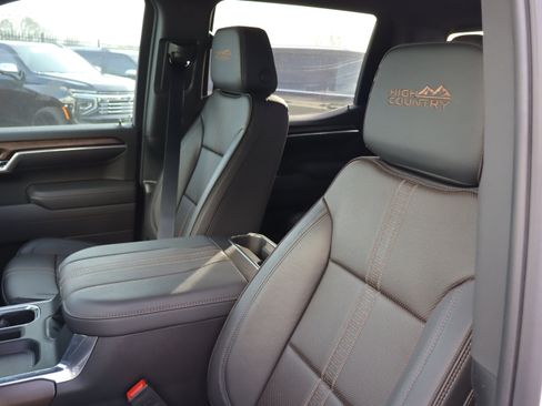 Certified 2025 Chevrolet Silverado 1500 High Country image 21