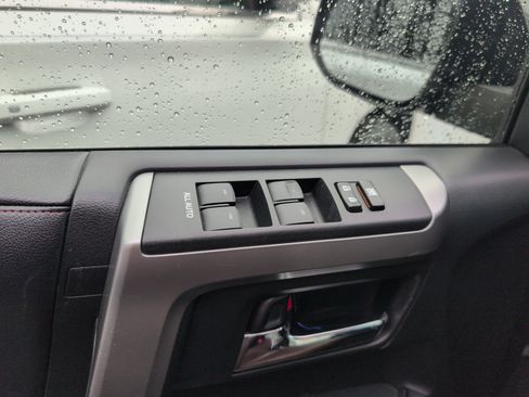 Used 2019 Toyota 4Runner Limited AWD/4WD image 11