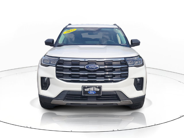 Used 2025 Ford Explorer Active w/ Active Comfort Package AWD/4WD image 2