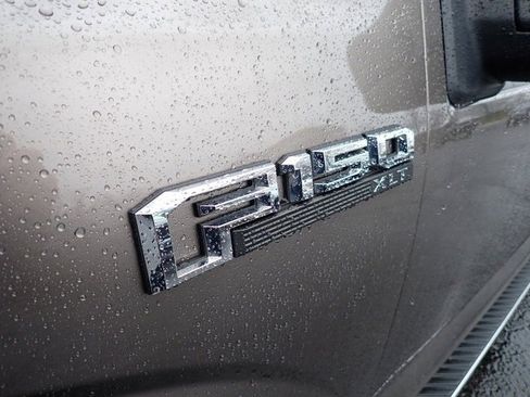 Used 2018 Ford F150 XLT w/ Equipment Group 302A Luxury image 12