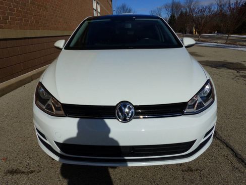 Used 2017 Volkswagen Golf SE image 13